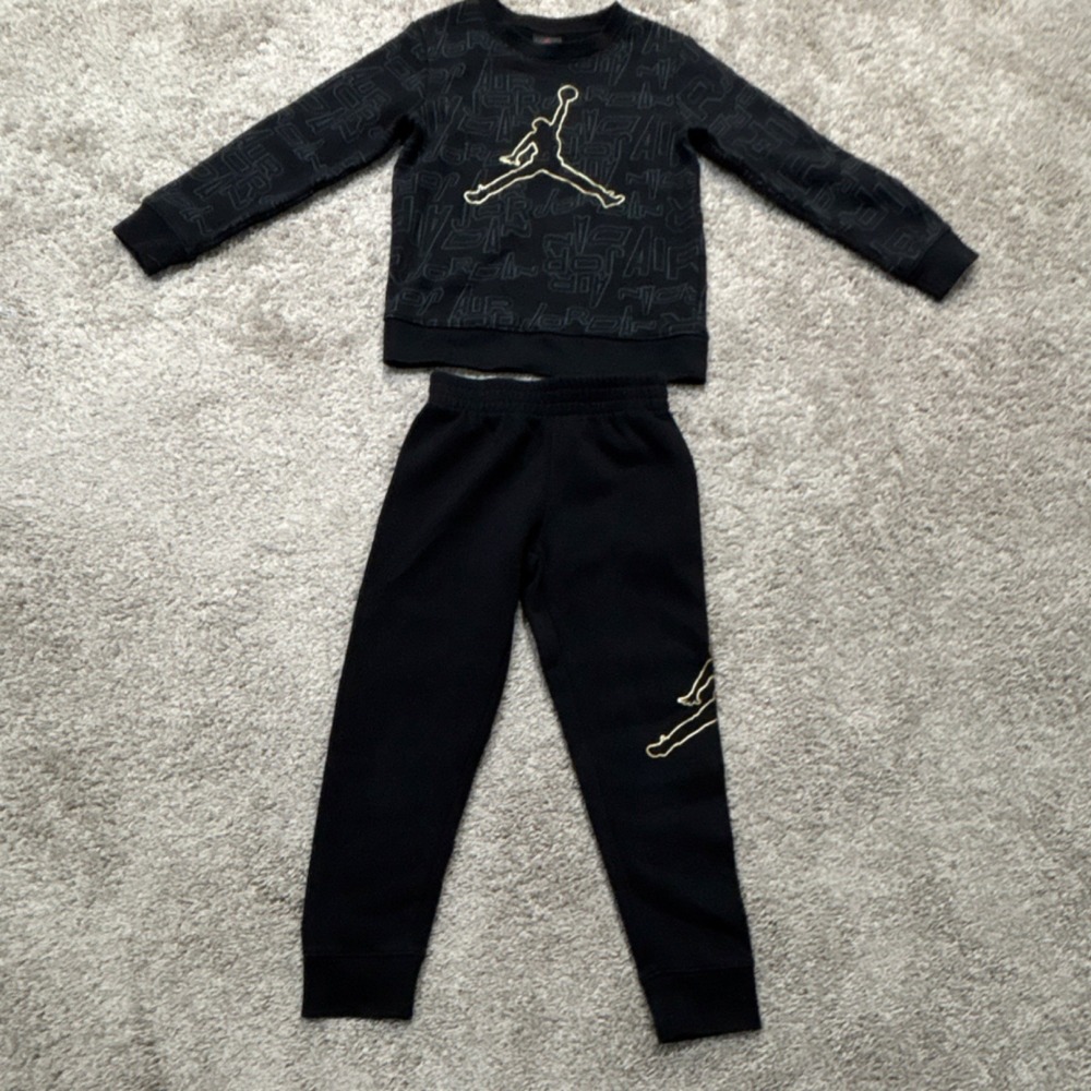 Jordan Boys Black Fleece Logo Sweatshirt & Pants 2-Piece Outfit Set Size 5